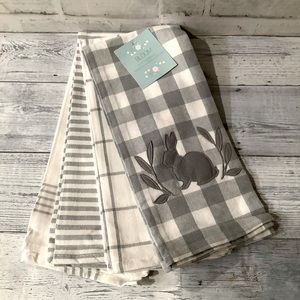 Bloom Set of 4 Easter Bunny Towels